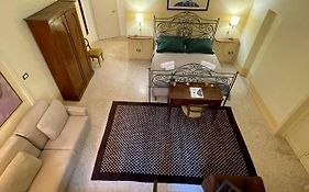 4 Balconi Rooms- Dimora Arditi B&B